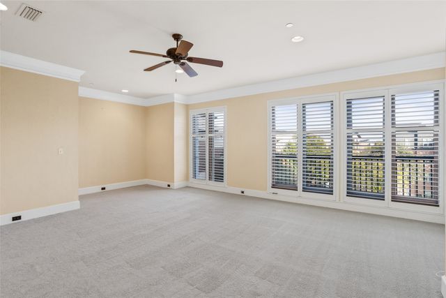 501 Samuels Avenue 320, Fort Worth, TX 76102