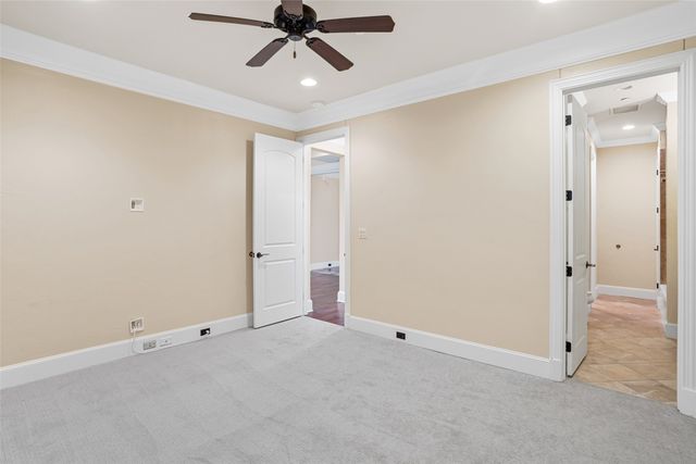 501 Samuels Avenue 320, Fort Worth, TX 76102