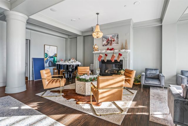 501 Samuels Avenue 320, Fort Worth, TX 76102