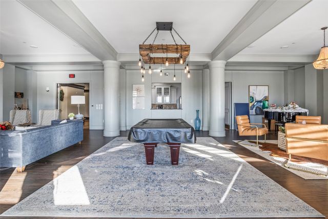 501 Samuels Avenue 320, Fort Worth, TX 76102