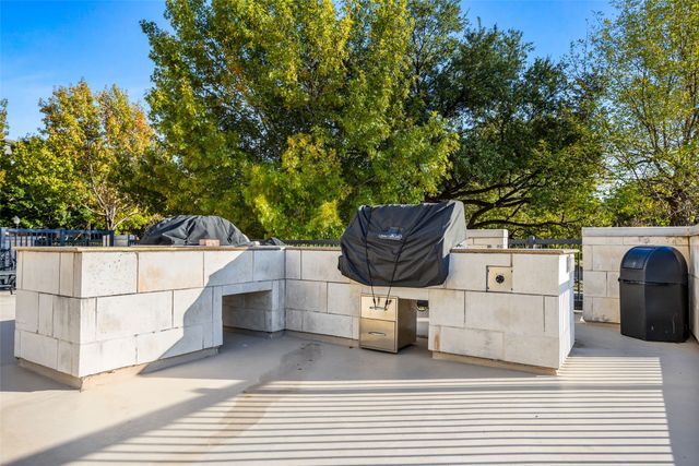 501 Samuels Avenue 320, Fort Worth, TX 76102