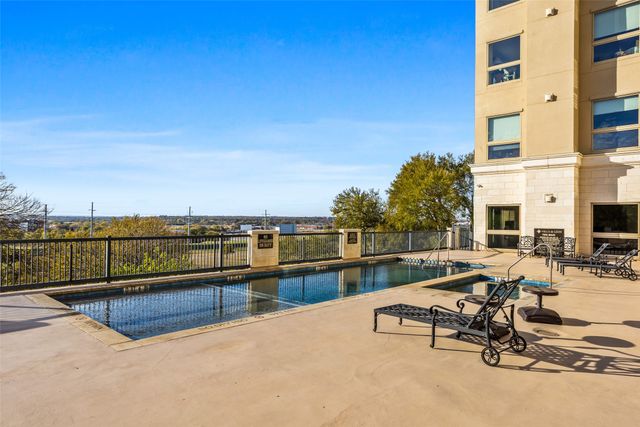 501 Samuels Avenue 320, Fort Worth, TX 76102