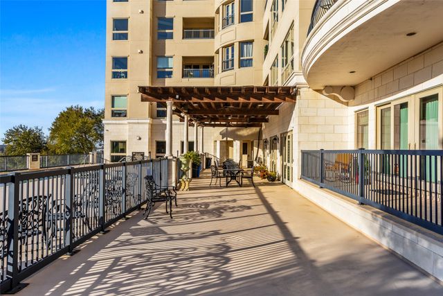 501 Samuels Avenue 320, Fort Worth, TX 76102