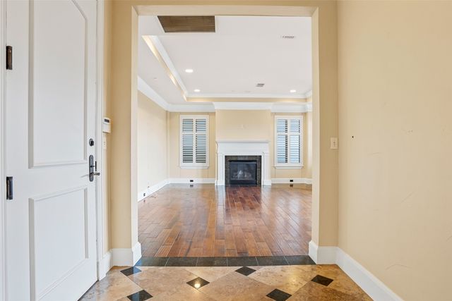 501 Samuels Avenue 320, Fort Worth, TX 76102