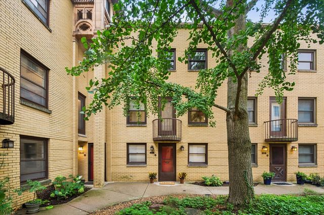 129 Francisco Terrace, Oak Park, IL 60302
