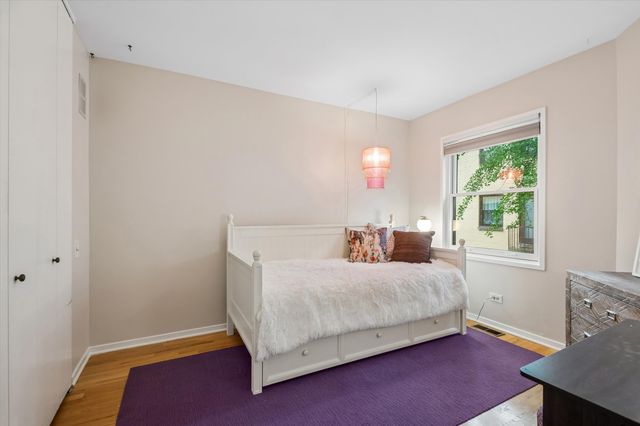 129 Francisco Terrace, Oak Park, IL 60302