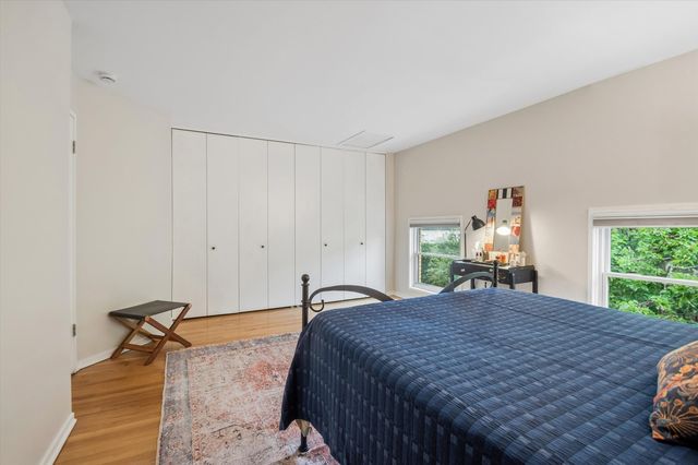 129 Francisco Terrace, Oak Park, IL 60302