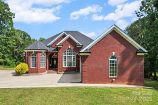 125 country creek Drive, Kings Mountain, NC 28086
