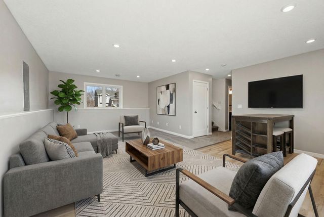 423 Eagle Street NW, Isanti, MN 55040