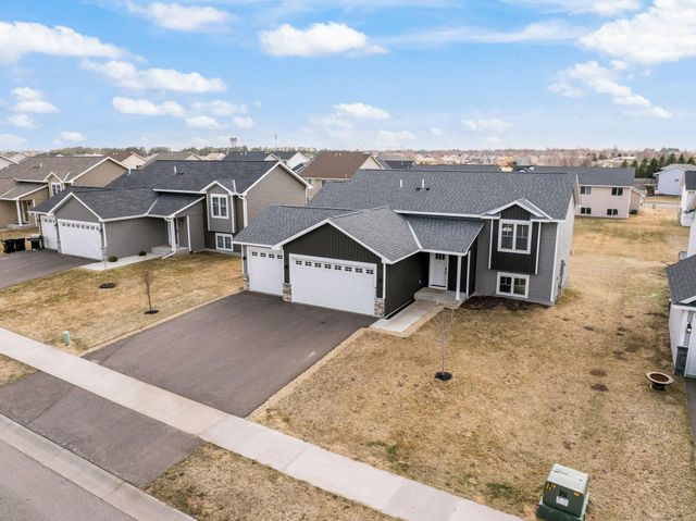 423 Eagle Street NW, Isanti, MN 55040