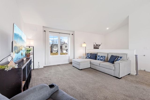 423 Eagle Street NW, Isanti, MN 55040