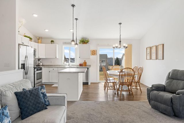 423 Eagle Street NW, Isanti, MN 55040