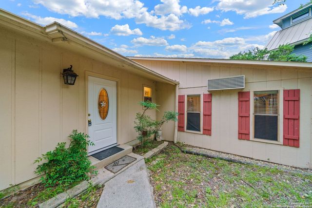 1086 O C Trout, Canyon Lake, TX 78133