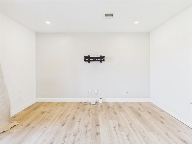 1111 NW 73rd St, Lawton, OK 73505