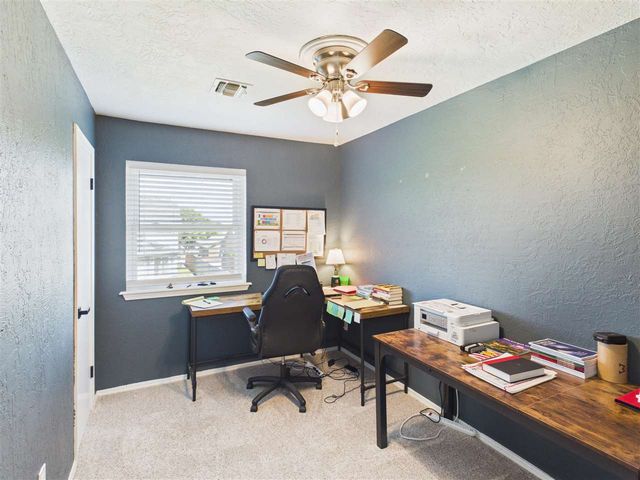 1111 NW 73rd St, Lawton, OK 73505
