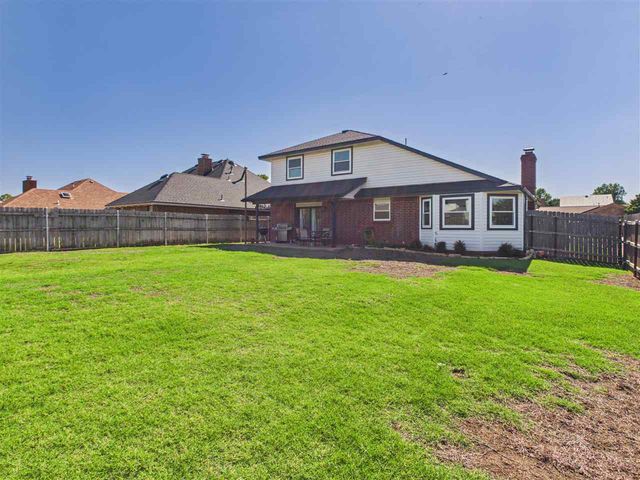 1111 NW 73rd St, Lawton, OK 73505