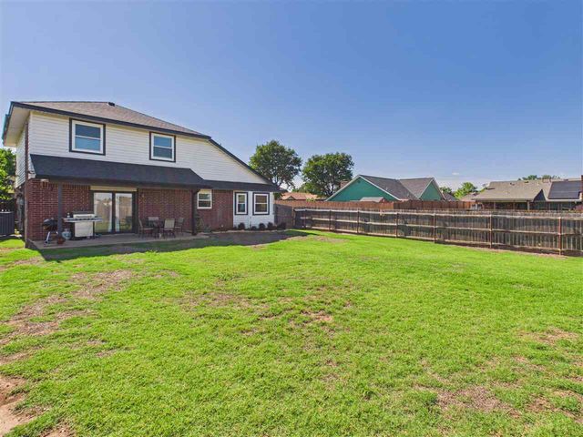 1111 NW 73rd St, Lawton, OK 73505
