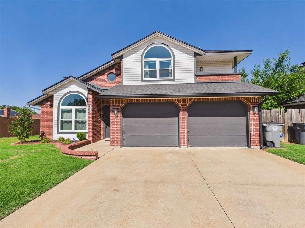 1111 NW 73rd St, Lawton, OK 73505