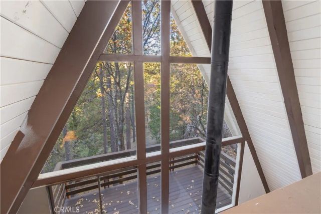 32703 Tulip Lane, Arrowbear, CA 92382