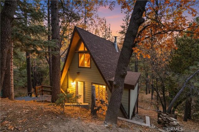 32703 Tulip Lane, Arrowbear, CA 92382