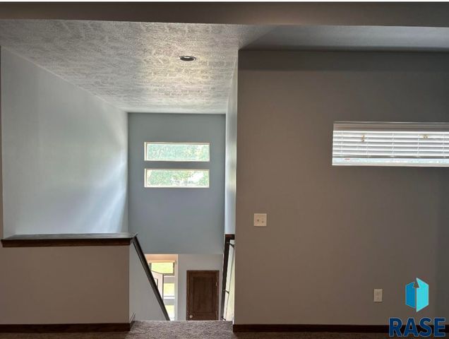 504 W Cascade St Street, Sioux Falls, SD 57108