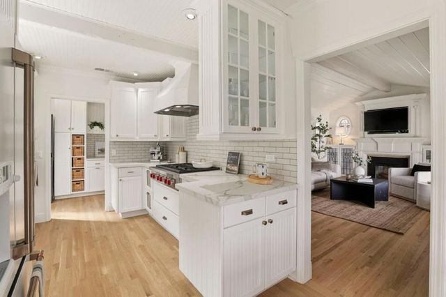 456 King Street, Redwood City, CA 94062