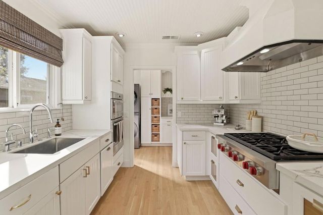 456 King Street, Redwood City, CA 94062