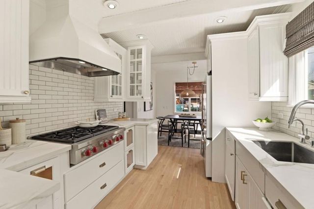 456 King Street, Redwood City, CA 94062