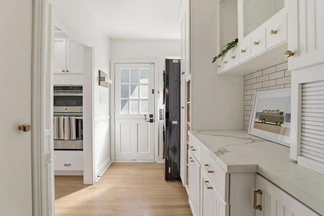 456 King Street, Redwood City, CA 94062