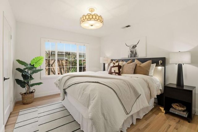 456 King Street, Redwood City, CA 94062