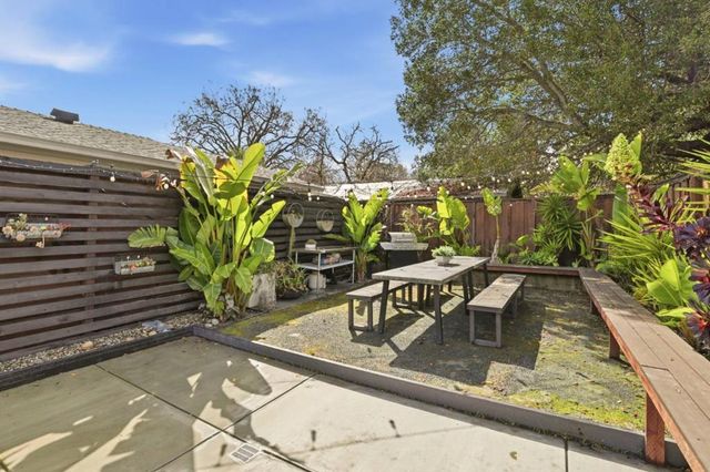 456 King Street, Redwood City, CA 94062