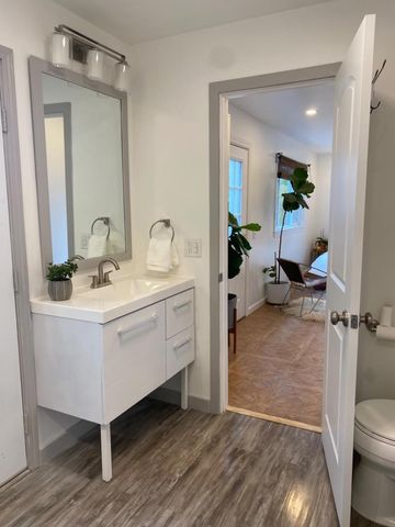 456 King Street, Redwood City, CA 94062