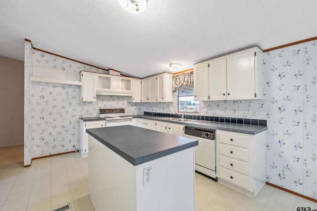 11621 CR 4331, Larue, TX 75770