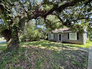 2110 Tulip St, Lake Charles, LA 70601