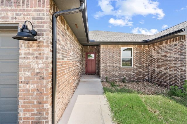934 storm Drive, Guthrie, OK 73044