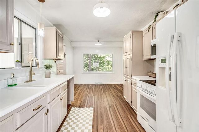 2814 Suncrest Drive, Dalton, GA 30720