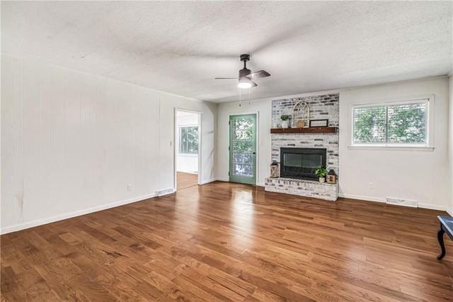 2814 Suncrest Drive, Dalton, GA 30720