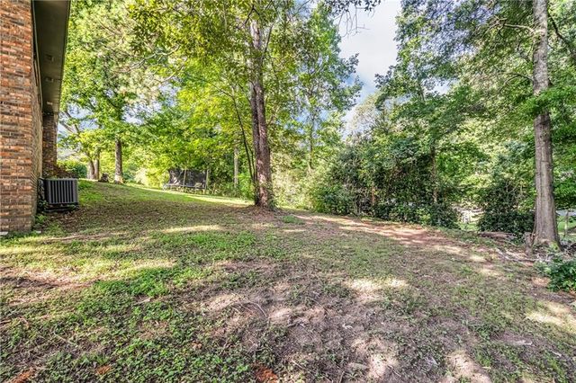 2814 Suncrest Drive, Dalton, GA 30720