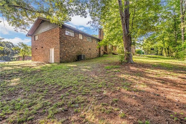 2814 Suncrest Drive, Dalton, GA 30720