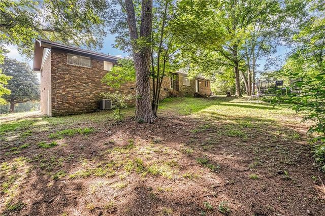 2814 Suncrest Drive, Dalton, GA 30720