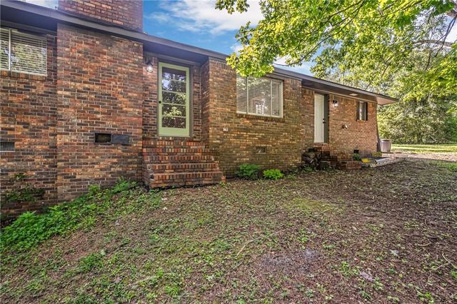 2814 Suncrest Drive, Dalton, GA 30720