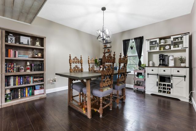 157 Shaleridge Drive, Pataskala, OH 43062