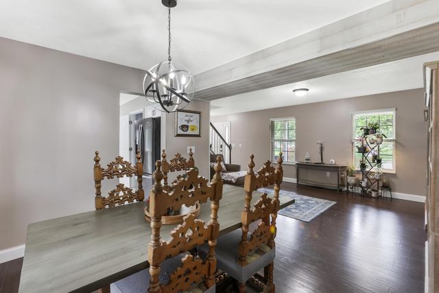 157 Shaleridge Drive, Pataskala, OH 43062