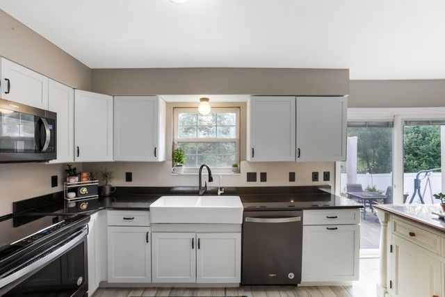 157 Shaleridge Drive, Pataskala, OH 43062