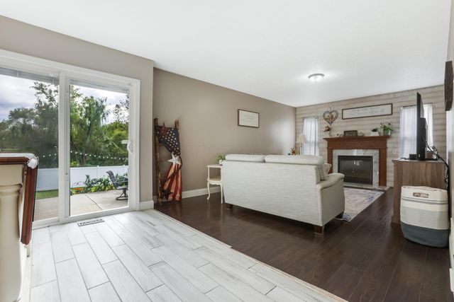 157 Shaleridge Drive, Pataskala, OH 43062