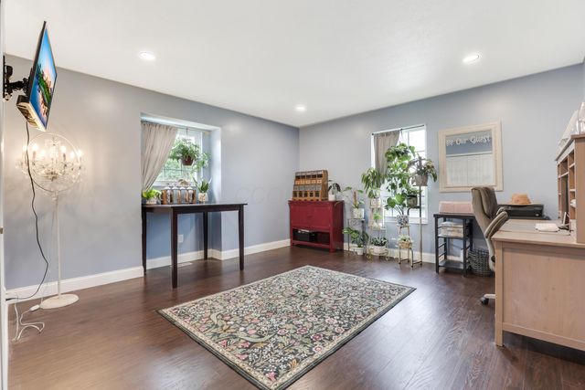 157 Shaleridge Drive, Pataskala, OH 43062
