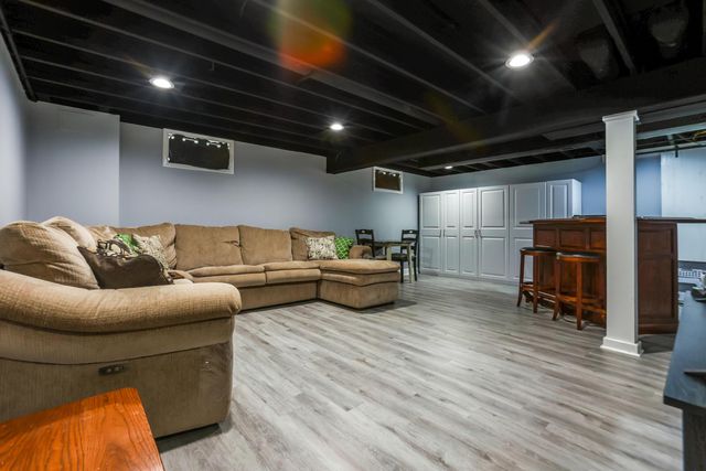 157 Shaleridge Drive, Pataskala, OH 43062