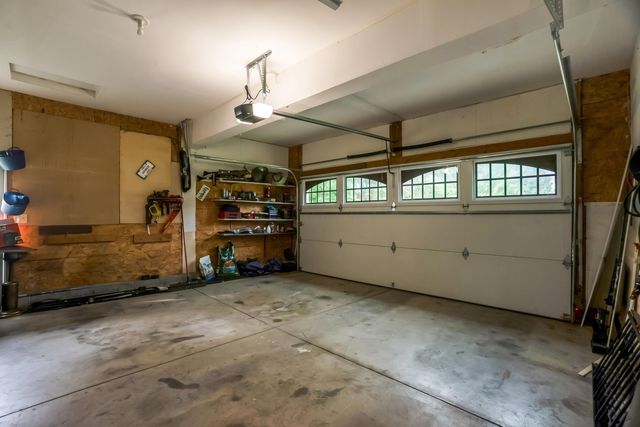 157 Shaleridge Drive, Pataskala, OH 43062