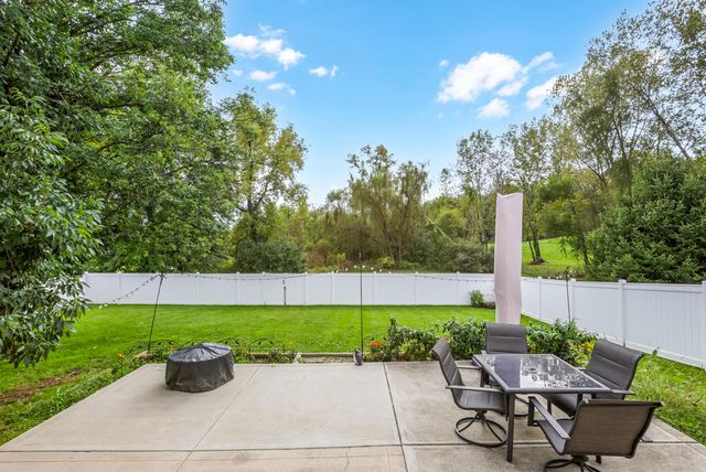 157 Shaleridge Drive, Pataskala, OH 43062