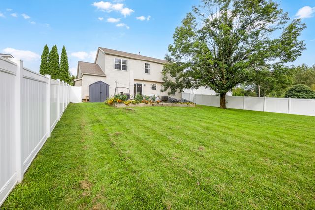 157 Shaleridge Drive, Pataskala, OH 43062